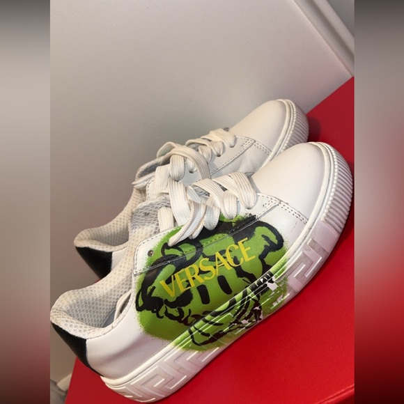 Versace White Kids Shoes - Picture 4 of 5